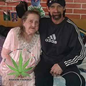 Meet your Posher, Dina